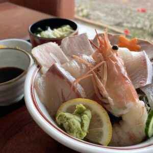 おひとりさまランチ『魚魚の宿レストラン』　さいかい丼